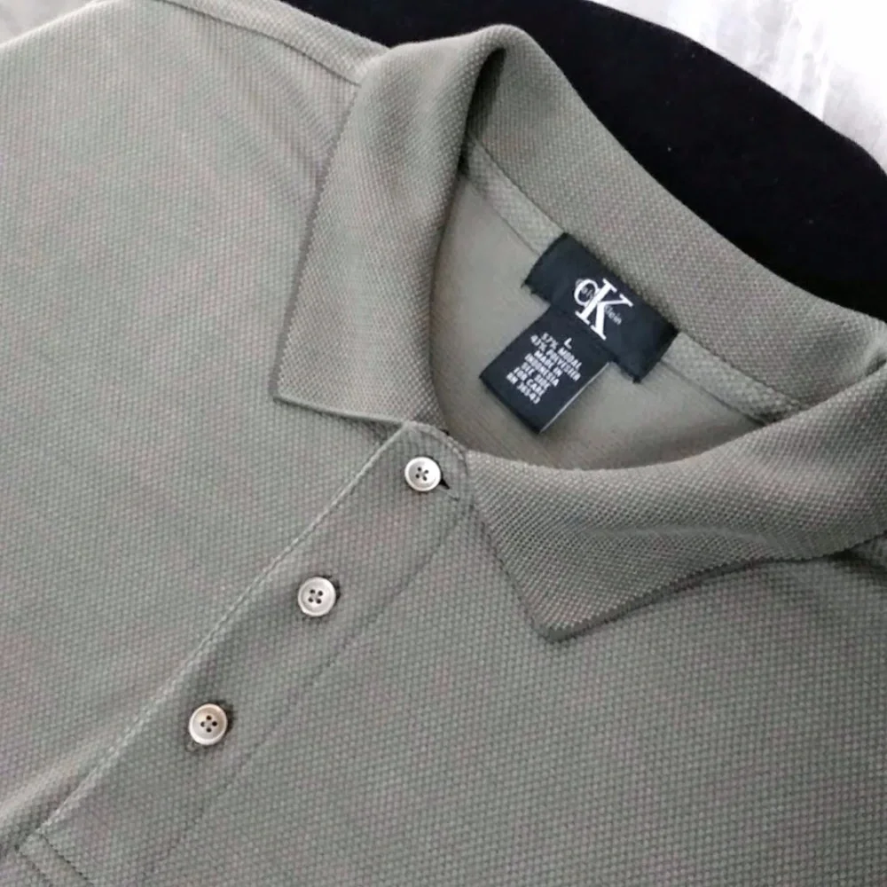 Men’s Calvin Klein Polo Short Sleeve Size L Quality Weave Classy